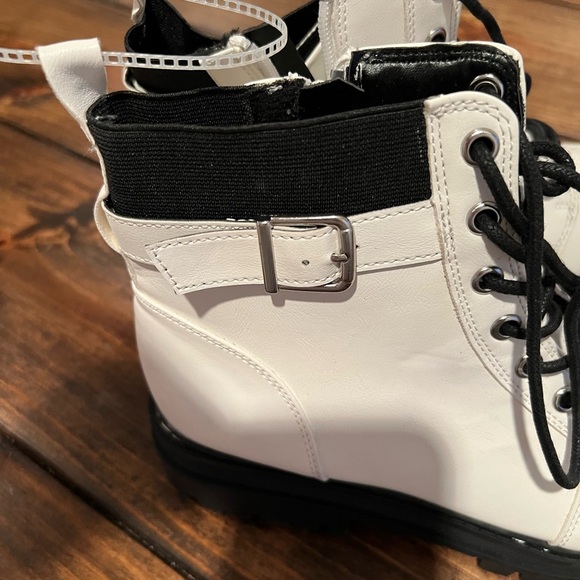 Jellypop Abstract White Lace-Up Ankle Boots, size 8.5, Doc Marten, see pics - Picture 5 of 9